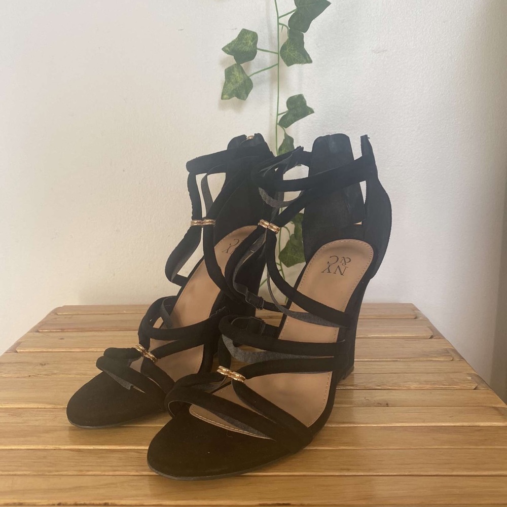 NY&Co Women Heels